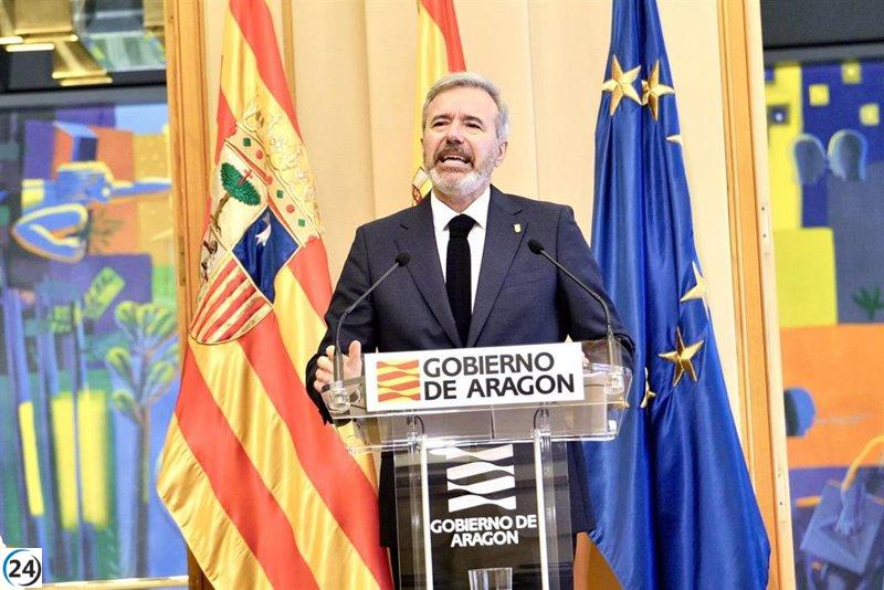 Azcón destaca la importancia histórica de Aragón y solicita respaldo para el presupuesto.