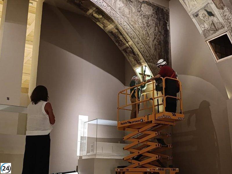 Expertos del Gobierno de Aragón analizan las obras de Sijena en el MNAC.