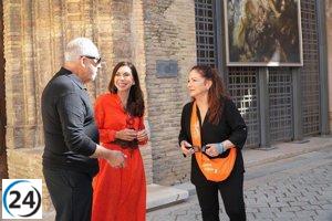 Emilio y Gloria Estefan exploran la muestra de Goya en el Palacio de la Aljafería.