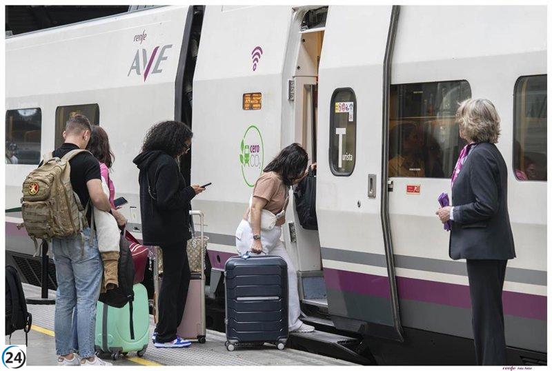 Renfe registra 3,5 millones de pasajeros en AVE en julio, impulsada por la ruta Zaragoza-Barcelona.
