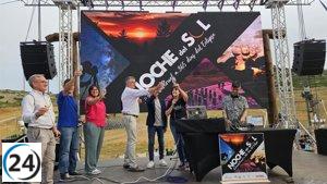 Más de 800 celebran en Javalambre la llegada del eclipse solar total en un año.