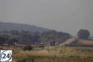 DGT advierte sobre la importancia de planificar rutas ante incendios en provincias afectadas.