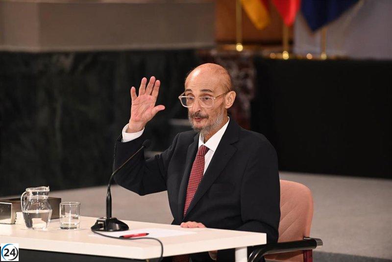 Reyes Maroto rinde homenaje a Lambán, mientras Ayuso expresa su aprecio personal y político.