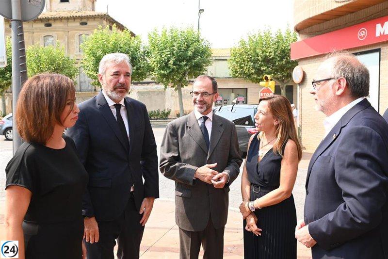 La alcaldesa de Zaragoza elogia la tenacidad de Lambán en la defensa de Aragón.