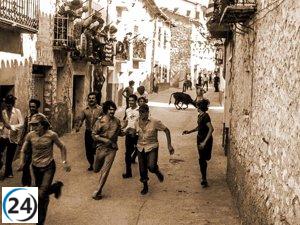 Los Olmos (Teruel) inicia campaña de crowdfunding para preservar la exposición 'Instantes de nuestra historia'.