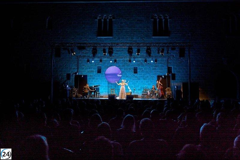 Este jueves, el Festival de los Castillos en San Agustín (Teruel) destaca con espectáculos de circo y música.