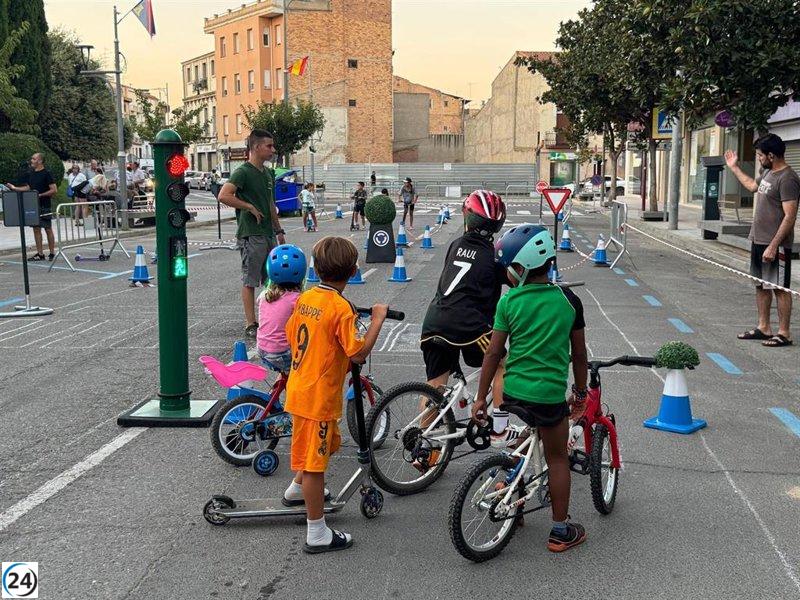 Binéfar se llena de bicicletas, patinetes y caminantes en su fin de semana de movilidad ecológica.