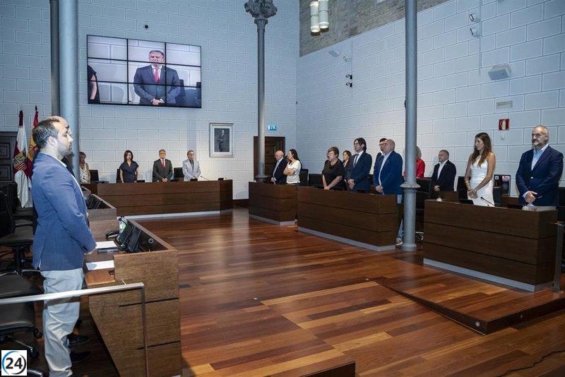 El Pleno de la DPZ rinde homenaje a Javier Lambán con un minuto de silencio.