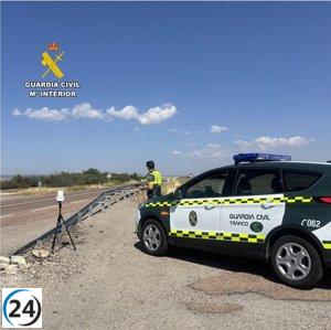 Guardia Civil detiene coche que circulaba a 193 km/h en Los Olmos, Teruel.