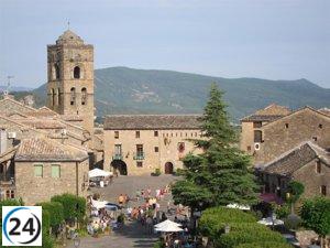 Aínsa (Huesca) destaca en los Premios +Historia de National Geographic por su impresionante casco antiguo amurallado.