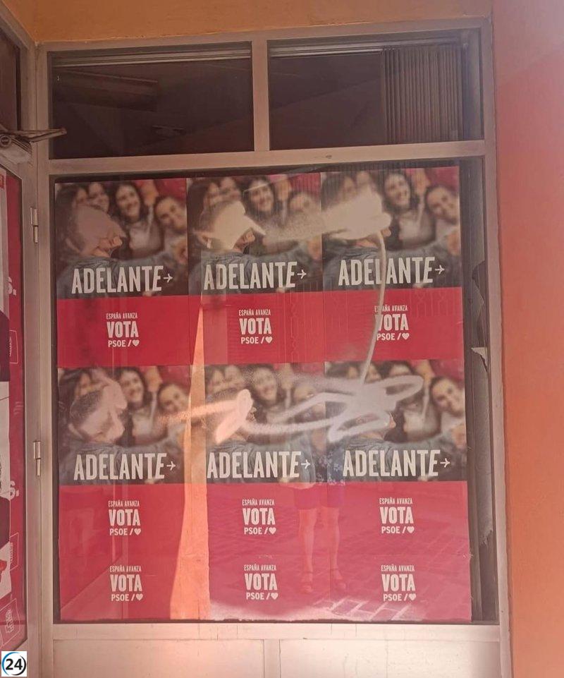 Vandalismo en la sede del PSOE en Calanda: pintadas ofensivas contra Pedro Sánchez.