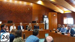 Alegría acusa a Azcón de aprovecharse de Lambán y de oponerse sin propuestas.
