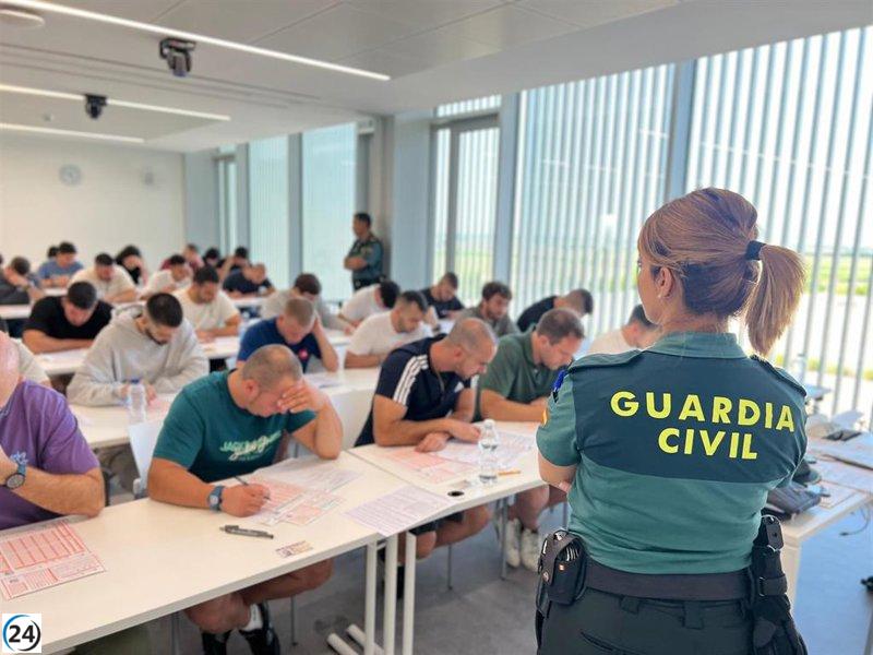 Mil aspirantes de Aragón y Cataluña inician las pruebas para ingresar en la Guardia Civil.