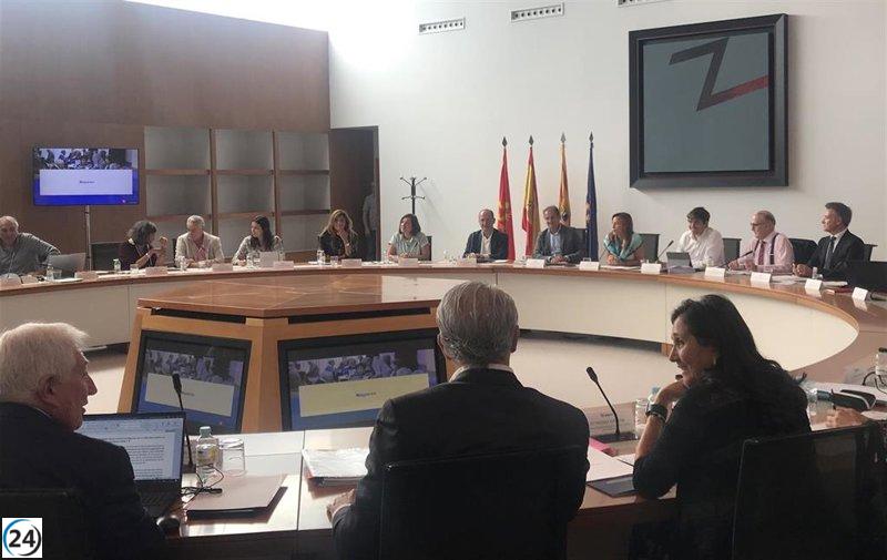 Chueca resalta que la inversión en Zaragoza alcanzó los 63 millones, triplicando el monto bajo la gestión de la izquierda.