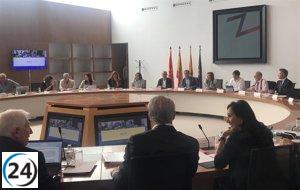 Chueca resalta que la inversión en Zaragoza alcanzó los 63 millones, triplicando el monto bajo la gestión de la izquierda.