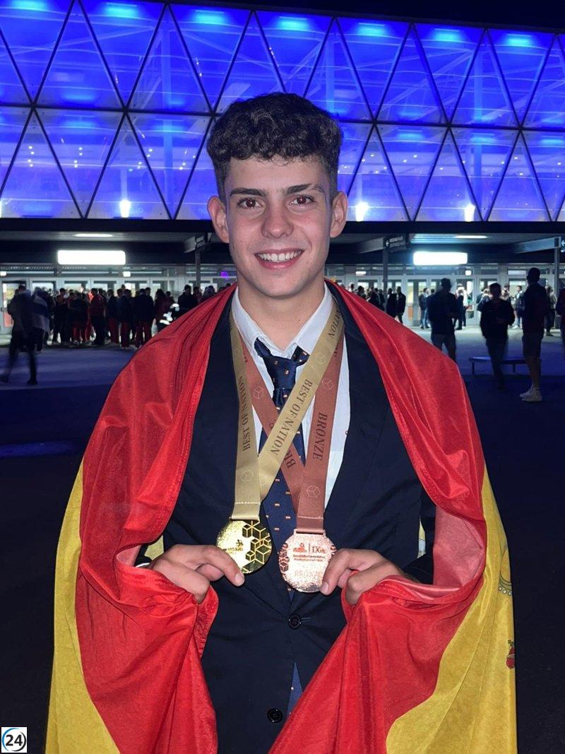 Joven de Zaragoza, Álex Caro, se lleva el bronce en EuroSkills, el certamen europeo de destrezas.