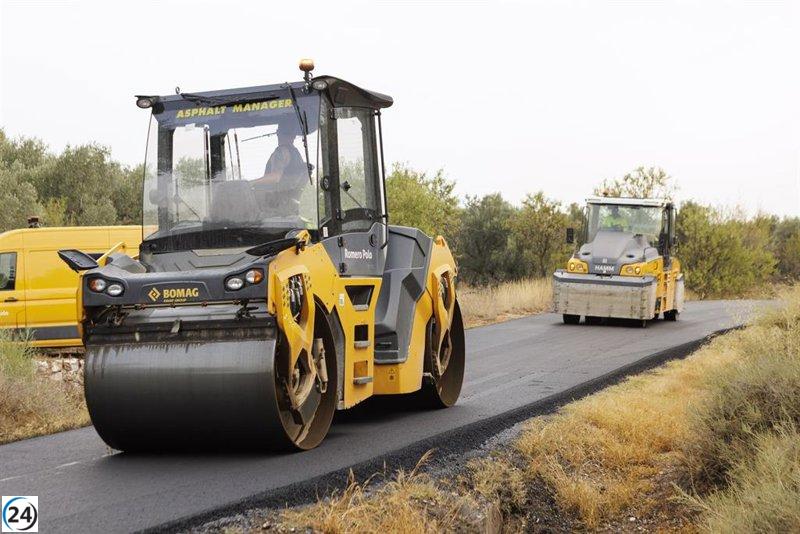 DPZ destina 7 millones para rehabilitar 12 carreteras en 2026.