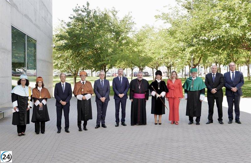 La USJ inaugura su Grado en Medicina, un avance crucial para satisfacer las necesidades de Aragón.