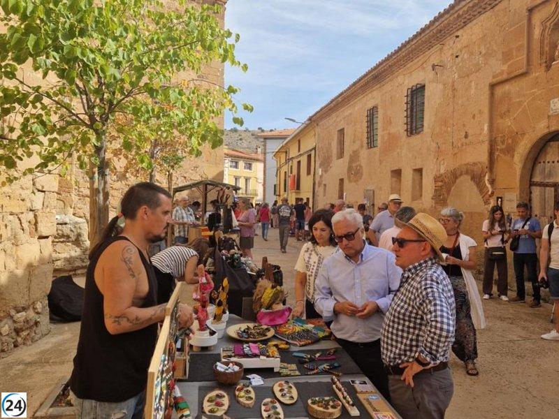 Javier Rincón destaca el valor de preservar las tradiciones en la IX Feria del Manubles en Torrelapaja.