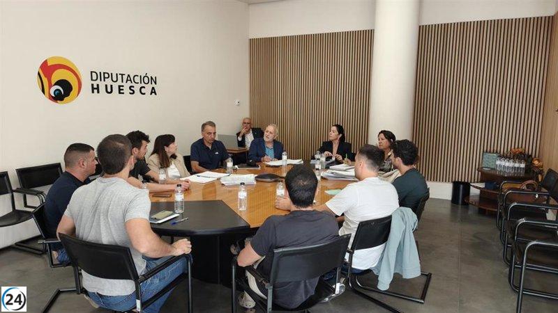 Diputación de Huesca propone a bomberos trabajar menos horas y mejorar su clasificación profesional.