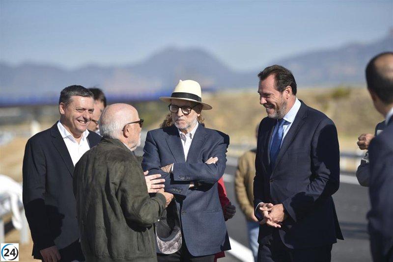 Puente reprocha al PP su falta de presencia en la apertura de la A-22 en Huesca: