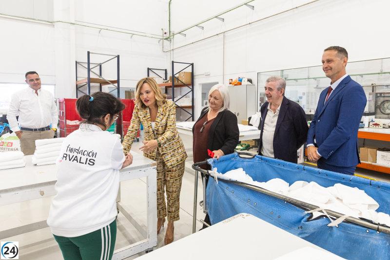 Alegría elogia a la Fundación Térvalis en Teruel por su labor en inclusión y apoyo a la comunidad.