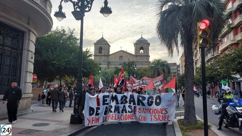 Cientos de zaragozanos protestan por Gaza: 