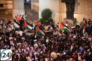 Con brillo y mensaje, los pregoneros dan comienzo a las fiestas del Pilar y abogan por la paz en Palestina.