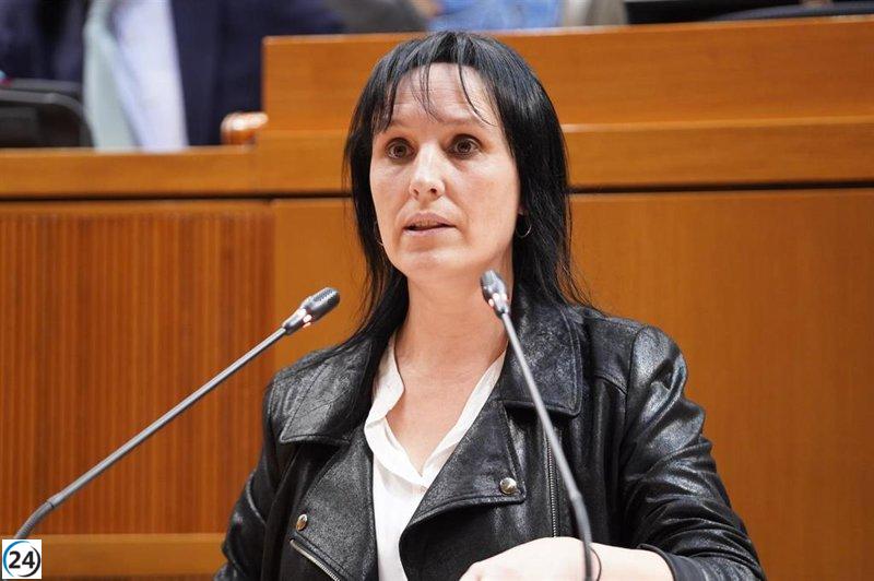 Canales del PSOE critica al PP en Aragón por sus posturas extremas, superando incluso a Vox.