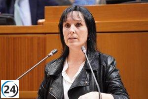 Canales del PSOE critica al PP en Aragón por sus posturas extremas, superando incluso a Vox.