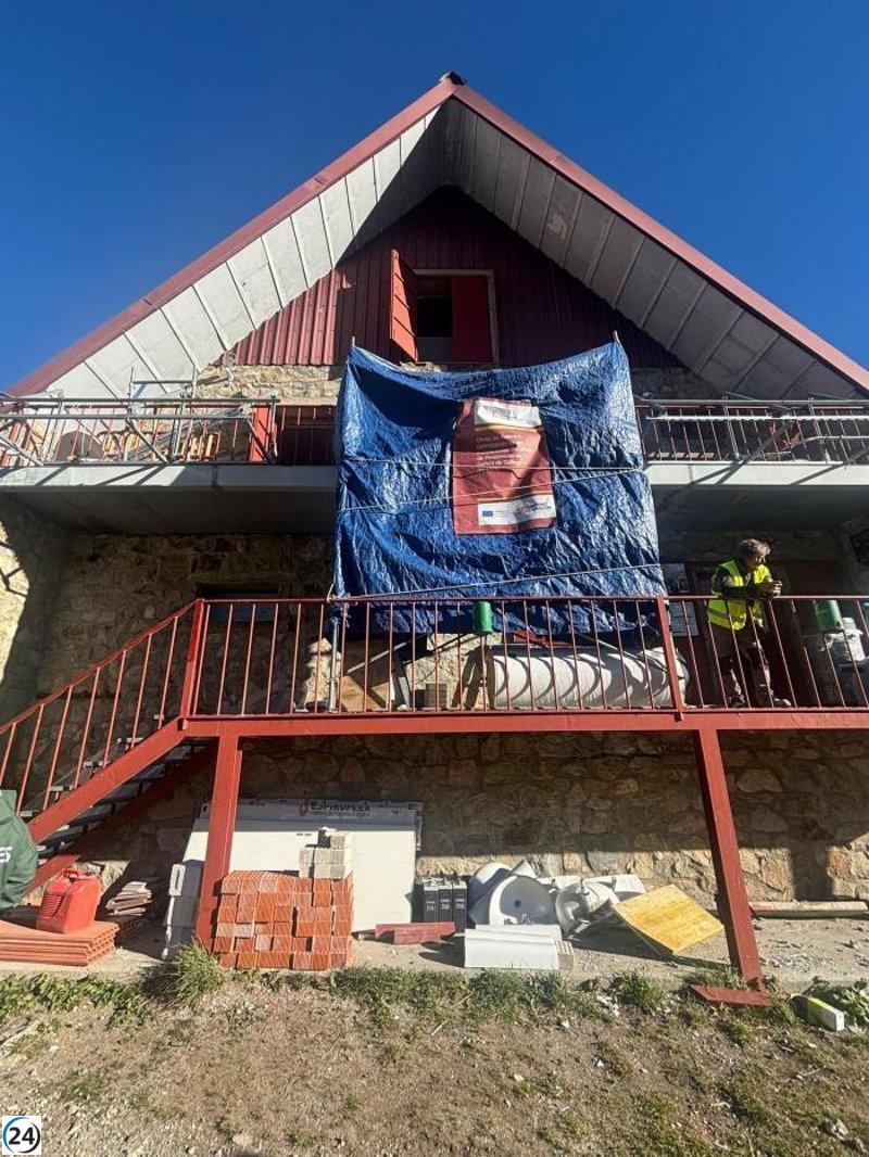 Progresan las mejoras sostenibles en el refugio de Respomuso, Huesca.