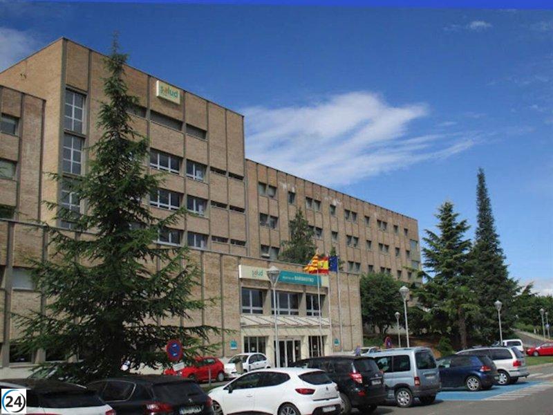 El PSOE culpa a Azcón por la ola de dimisiones en el Hospital de Barbastro debido a sus drásticos recortes.