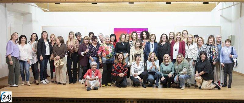 Pilar Alegría elogia el coraje y dedicación de las alcaldesas socialistas en la revitalización del Aragón rural.