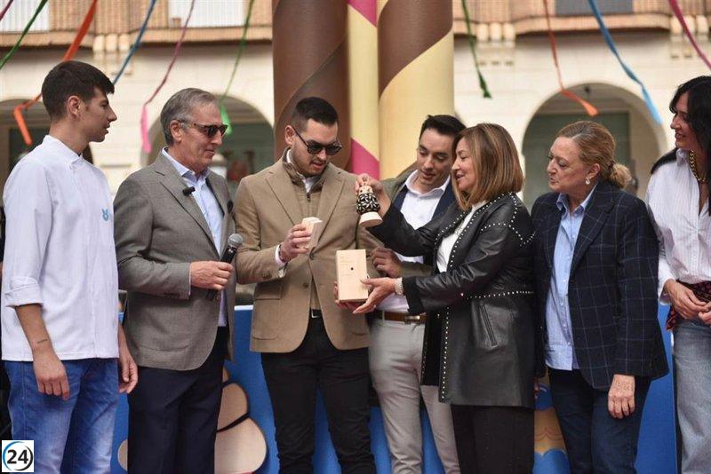 Pastelería Galicia de Tordesillas galardonada con el II Premio Vicente Ascaso en la feria 'Huesca es Dulce'.