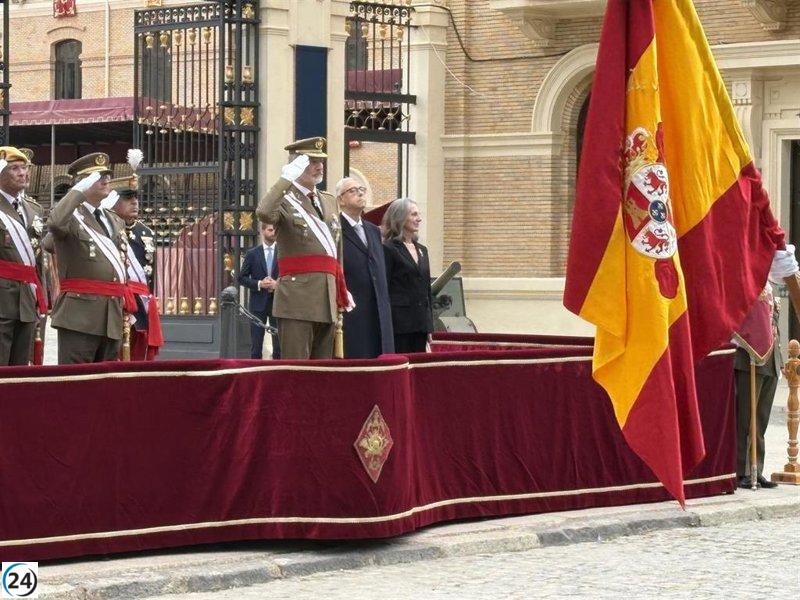 El Rey lidera la ceremonia de promesa de la XLV promoción de la AGM, destacando el compromiso y el servicio.