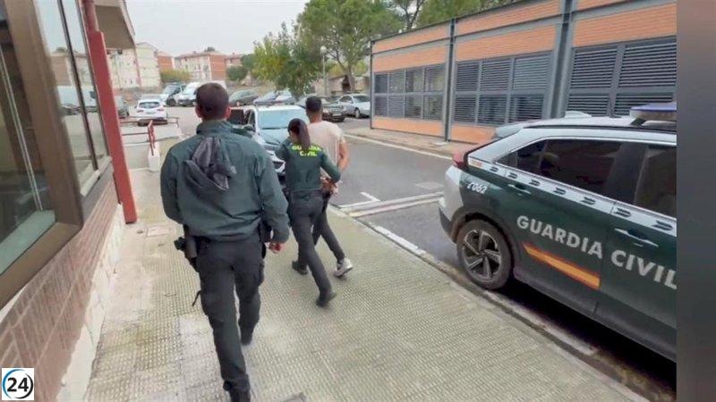 Arrestado en Candasnos un hombre de Hellín por manejar un vehículo robado y sin licencia.