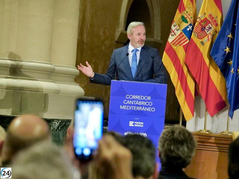 Azcón critica el uso de alta velocidad en trenes, exigiendo mayor atención para el paso por Teruel.