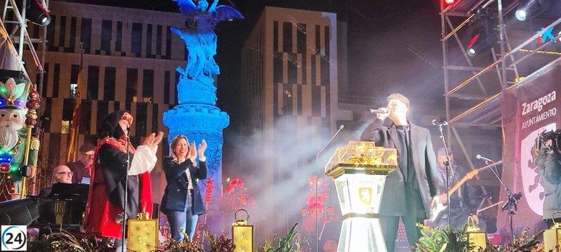 Juanjo Bona da inicio a la Navidad en un lleno Paseo de la Independencia.