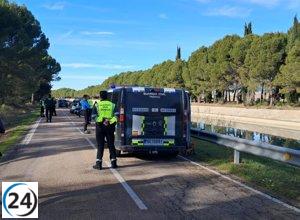 Muere un motociclista en choque con coche en Almudévar, Huesca.