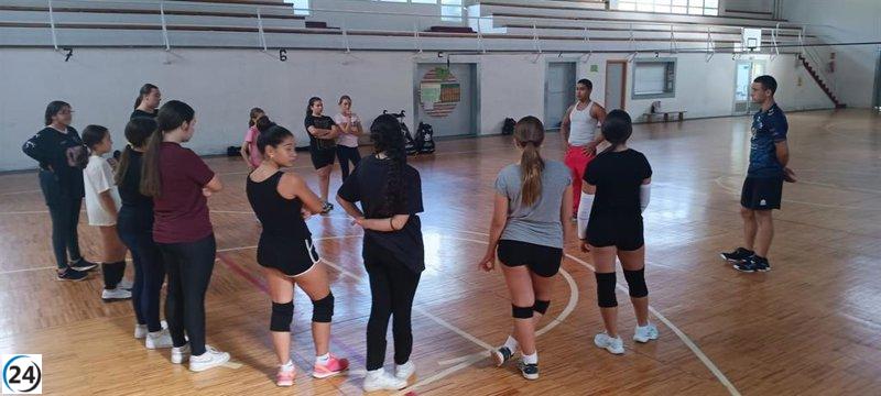 Biescas impulsa el deporte femenino con un nuevo club de voleibol.