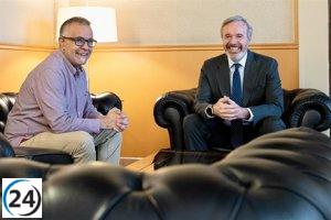 Corrales de Podemos acusa a Azcón de priorizar su agenda personal sobre el bienestar de Aragón.