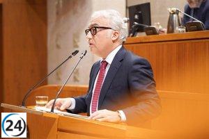 Aragón se mantiene en alerta por la peste porcina, según Rincón, a pesar de no presentar casos.