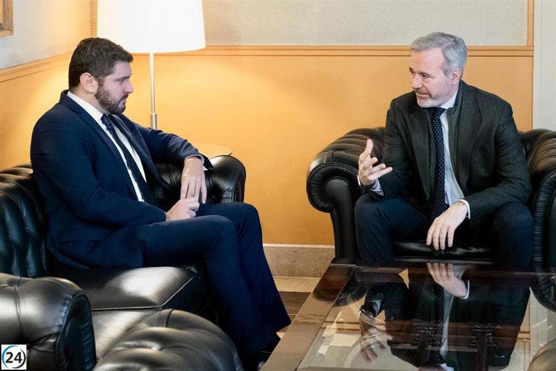 Crisis presupuestaria entre PP y Vox en Aragón amenaza con elecciones anticipadas.