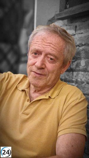 Antonio Andreu recibe el I Premio Santa Isabel de literatura en aragonés por su obra 'Esmolando a luenga', otorgado por la DPZ.