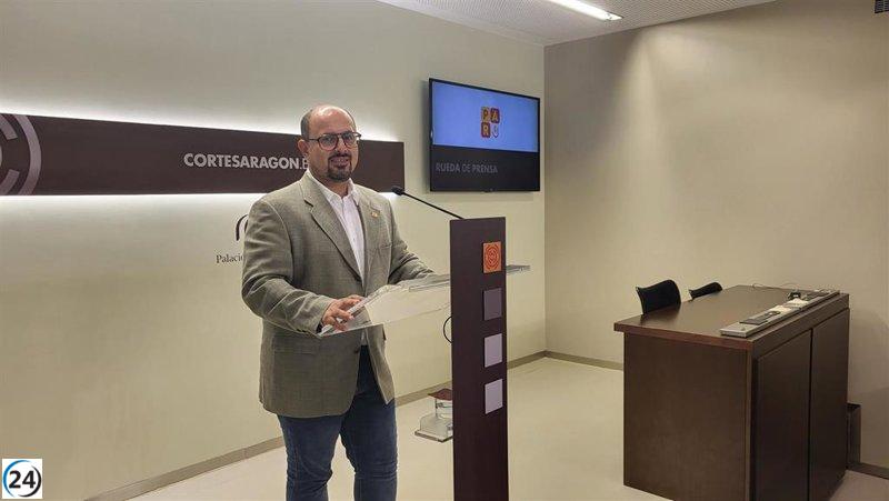 Izquierdo (PAR) afirma que Azcón anticipa las elecciones por decisión de Abascal y Vox.