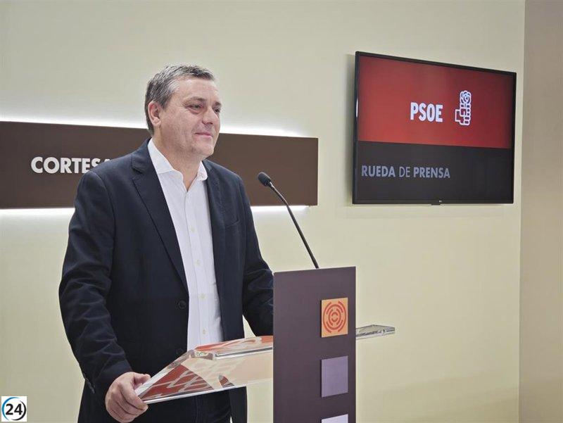 PSOE acusa a Azcón de extender a un mes las esperas para consultas médicas en Aragón.