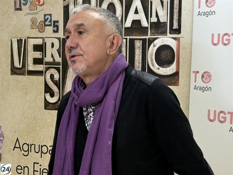 Álvarez (UGT) confía en que el Gobierno suba el SMI antes de mediados de enero.