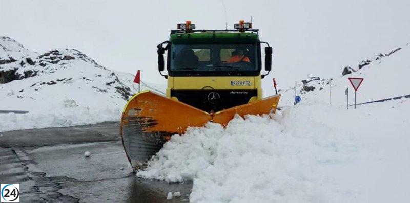Transportes moviliza 150 quitanieves y 22.000 toneladas de sal en Aragón.