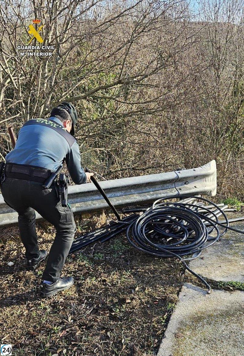 Tres arrestados por robar mil metros de cable de cobre en Castillazuelo, Huesca.
