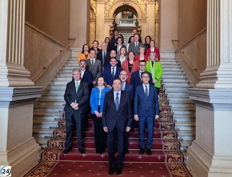 Olona propone que agricultores profesionales sean beneficiados por incentivos de fijación de carbono.